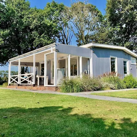 Coastal Hideaway With Garden Holiday home Sint Maartensvlotbrug