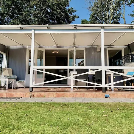 Coastal Hideaway With Garden Sint Maartensvlotbrug