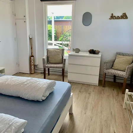 Coastal Hideaway With Garden Sint Maartensvlotbrug