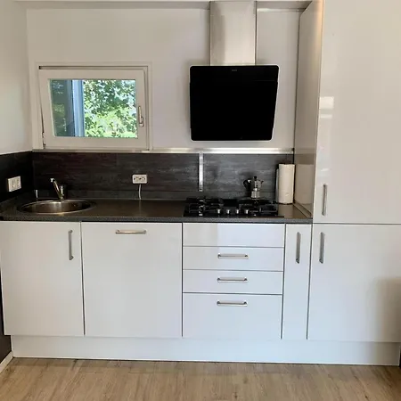 Coastal Hideaway With Garden Vakantiehuis *