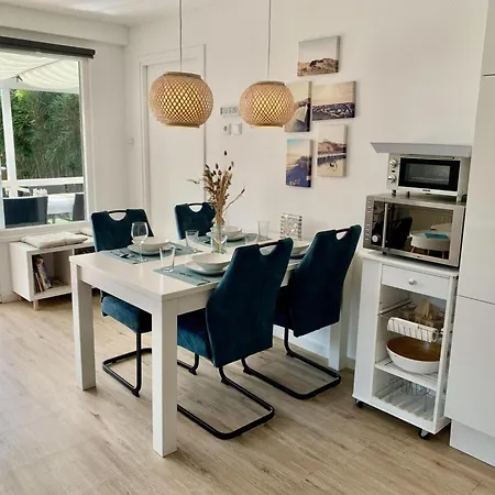 Coastal Hideaway With Garden Vakantiehuis *